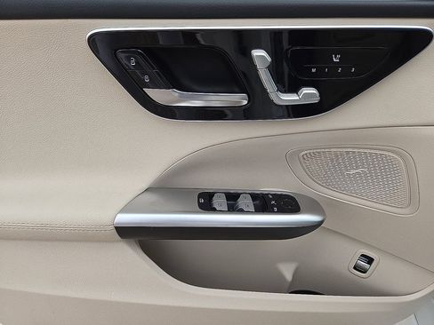 Used 2025 Mercedes-Benz C 300 Sedan image 20