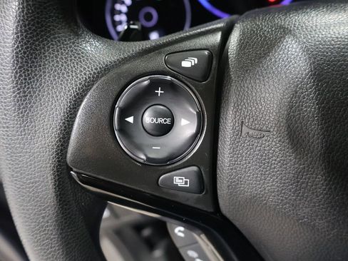 Used 2018 Honda HR-V EX image 30