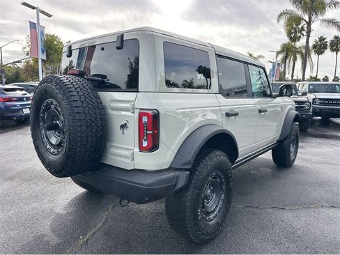 New 2025 Ford Bronco Badlands image 6