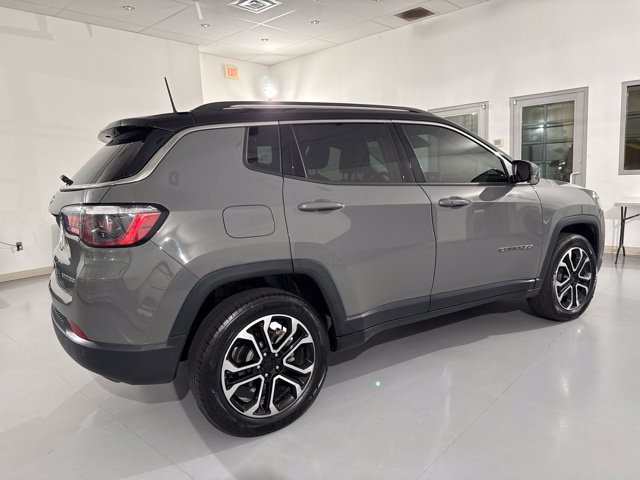 Used 2022 Jeep Compass Limited AWD/4WD image 11