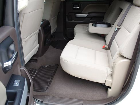 Used 2018 Chevrolet Silverado 1500 LT w/ Texas Edition image 18