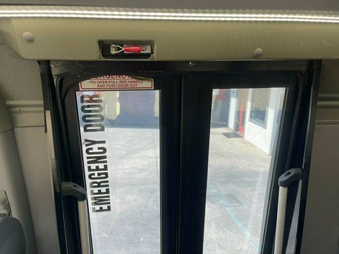 Used 2013 Mercedes-Benz Sprinter 3500 image 25