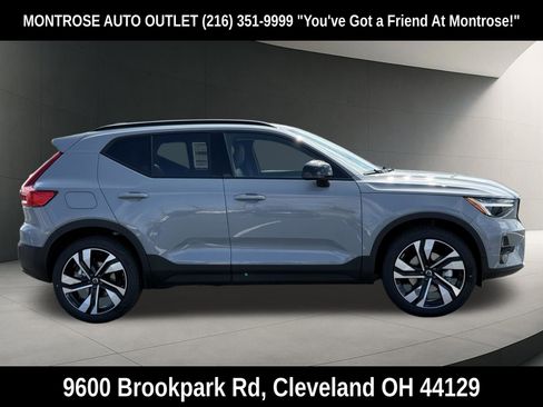 New 2026 Volvo XC40 B5 Plus w/ Climate Package AWD/4WD image 6
