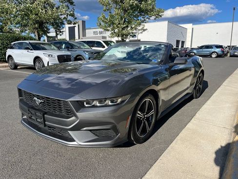 Used 2025 Ford Mustang Premium RWD image 3