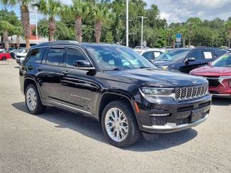 Used 2021 Jeep Grand Cherokee L Summit w/ Advanced Protech Group IV AWD/4WD video 3