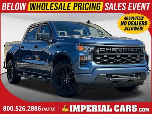 Used 2024 Chevrolet Silverado 1500 Custom AWD/4WD image 1
