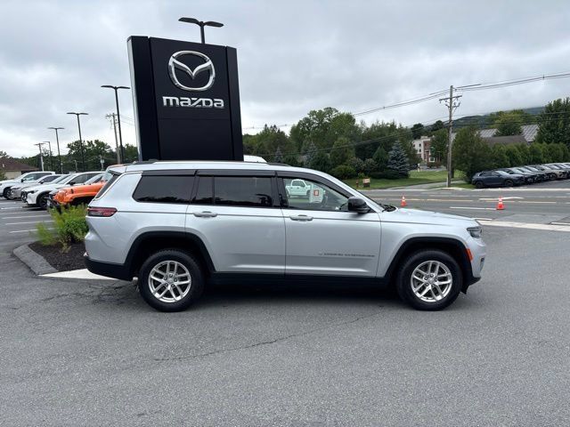 Used 2021 Jeep Grand Cherokee L Laredo w/ Luxury Tech Group I AWD/4WD image 16