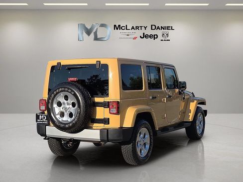 Used 2014 Jeep Wrangler Unlimited Sahara AWD/4WD image 5