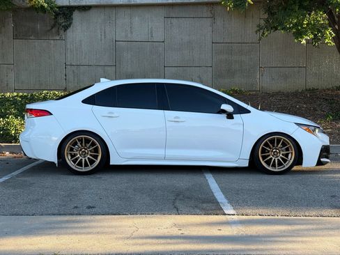 Used 2020 Toyota Corolla LE w/ Carpet Mat Package (TMS) FWD image 10