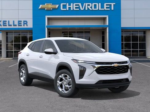 New 2026 Chevrolet Trax LS w/ LS Convenience Package FWD image 7