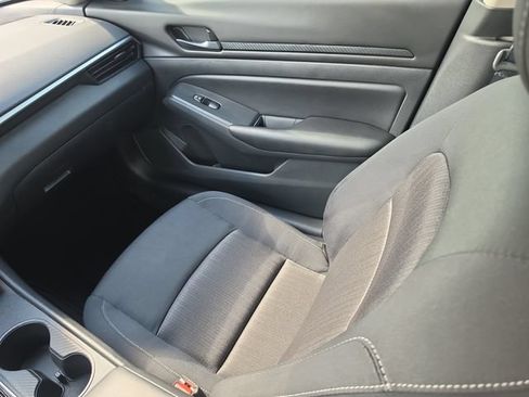 Certified 2025 Nissan Altima 2.5 S FWD image 15