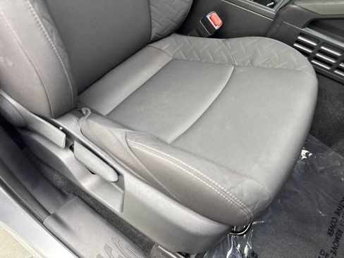 Used 2025 Toyota Tacoma SR AWD/4WD image 46