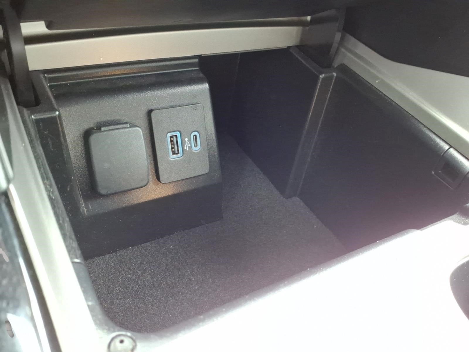 Used 2023 Ford Explorer ST AWD/4WD image 27