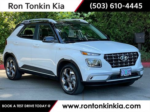 Used 2024 Hyundai Venue Limited FWD image 1