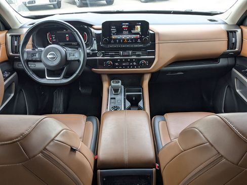 Used 2023 Nissan Pathfinder Platinum w/ Lighting Package (N93) image 27