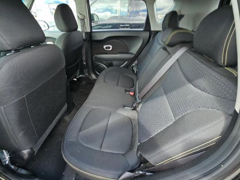 Used 2016 Kia Soul + FWD image 13