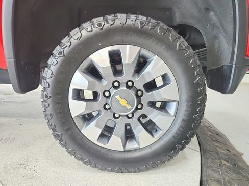 Used 2024 Chevrolet Silverado 2500 Custom w/ Custom Value Package AWD/4WD image 42