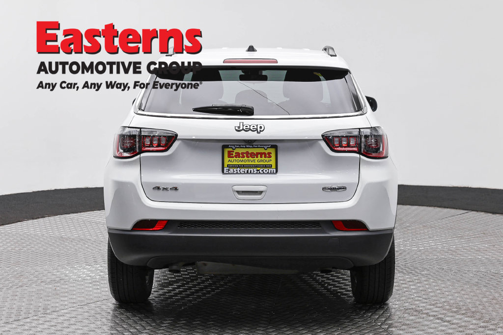 Used 2024 Jeep Compass Latitude AWD/4WD image 7
