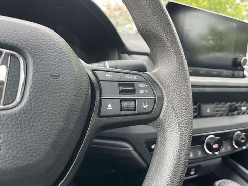 Used 2023 Honda Accord EX image 23