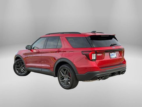 Used 2025 Ford Explorer ST AWD/4WD image 2