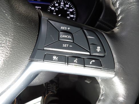 Used 2021 Nissan Sentra SV FWD image 16