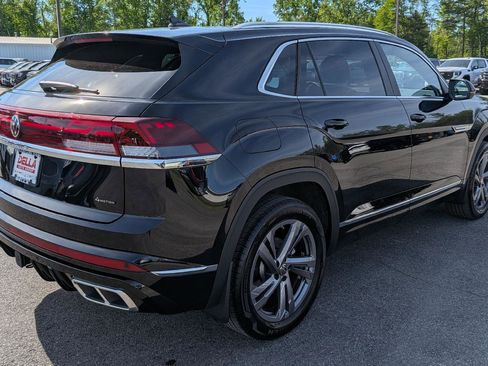 Used 2024 Volkswagen Atlas Cross Sport SEL R-Line AWD/4WD image 8