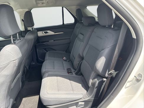 Used 2025 Ford Explorer Active RWD image 30