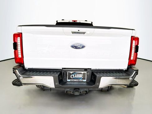 Used 2023 Ford F250 Lariat w/ Chrome Package image 6