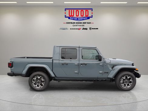 New 2026 Jeep Gladiator Sport AWD/4WD image 2