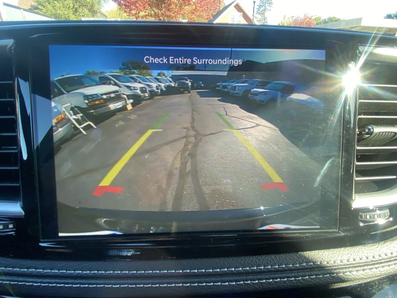 Used 2025 Chrysler Pacifica Select AWD/4WD image 28