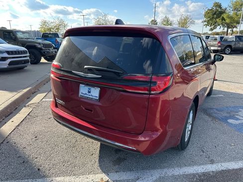 New 2026 Chrysler Pacifica Select image 29