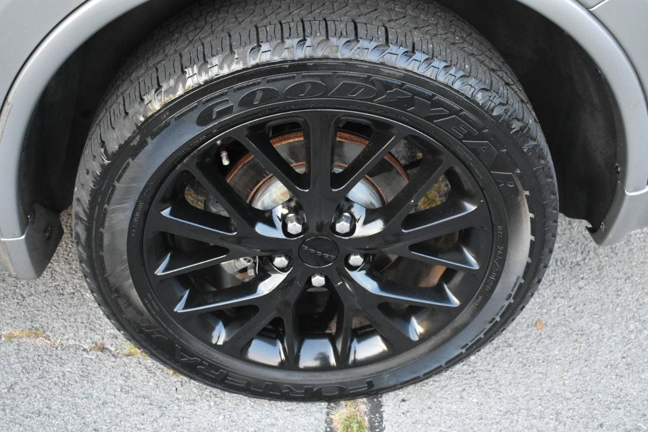 Used 2015 Dodge Durango R/T w/ Blacktop Package RWD image 39