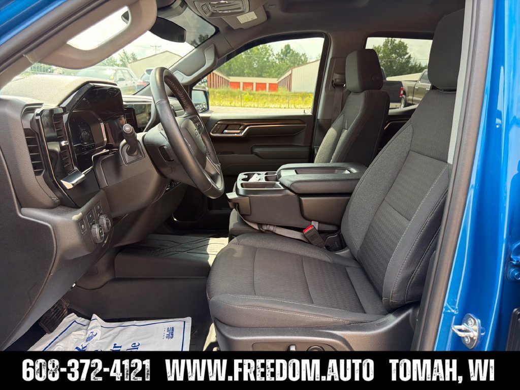 Used 2024 Chevrolet Silverado 1500 RST w/ Rally Edition AWD/4WD image 9