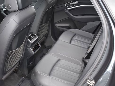 Used 2021 Audi e-tron Premium w/ Convenience Plus Package image 21