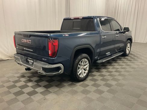 Used 2022 GMC Sierra 1500 SLT image 2