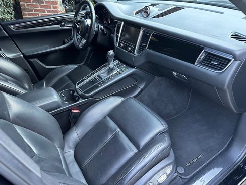 Used 2016 Porsche Macan S image 10