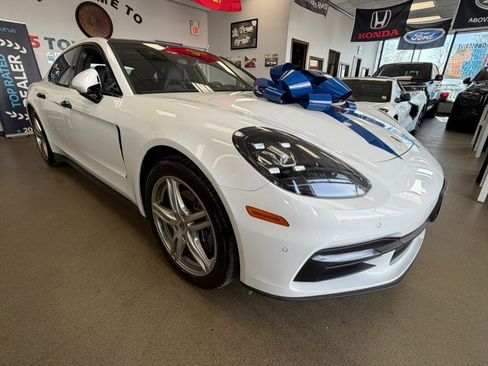 Used 2018 Porsche Panamera 4 AWD/4WD image 15