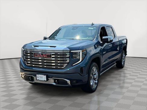 Used 2025 GMC Sierra 1500 Denali w/ Denali Reserve Package AWD/4WD image 3