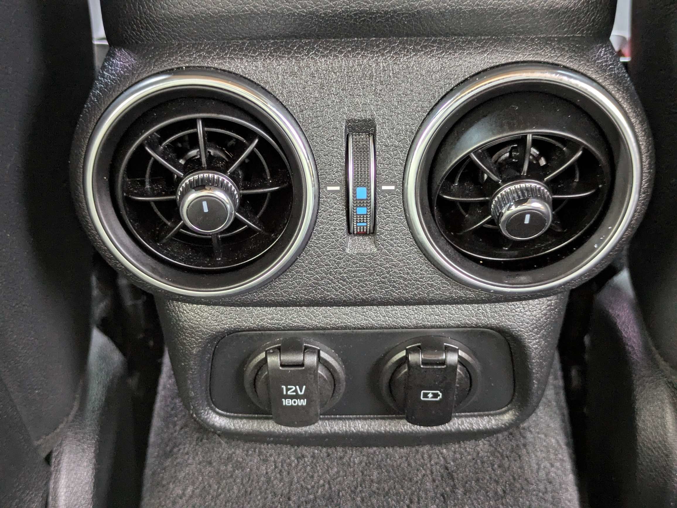 Used 2020 Kia Stinger GT-Line RWD image 32