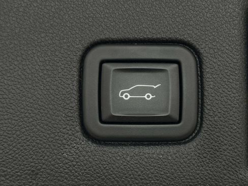 Used 2024 Chevrolet Equinox RS image 28