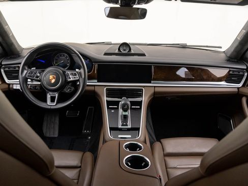 Used 2019 Porsche Panamera Turbo S Executive image 11