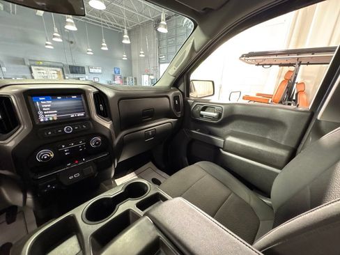 Used 2021 Chevrolet Silverado 1500 Custom AWD/4WD image 26
