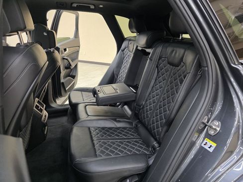 Used 2020 Audi SQ5 Prestige w/ Prestige Package AWD/4WD image 26