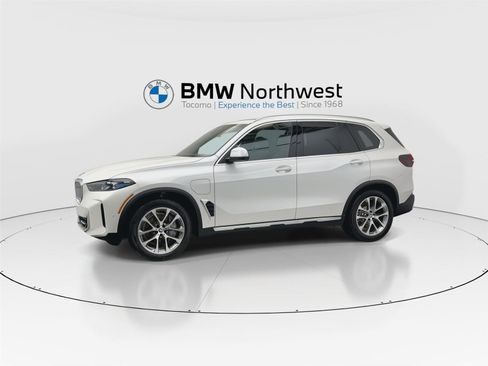 New 2026 BMW X5 xDrive50e w/ Climate Comfort Package image 10