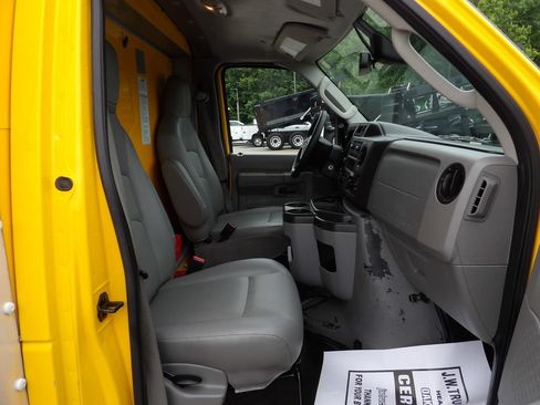 Used 2021 Ford E-350 and Econoline 350 Super Duty RWD image 26