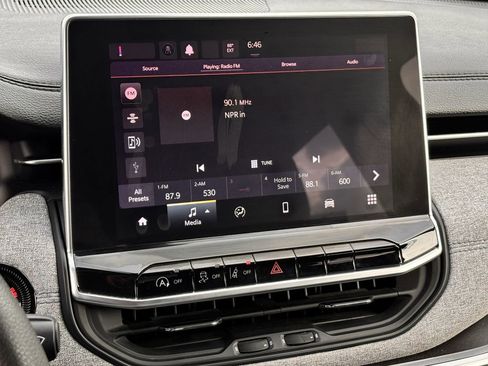 Used 2023 Jeep Compass Sport image 18