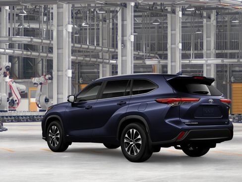 New 2026 Toyota Highlander XLE image 6