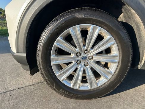 Used 2020 Ford Explorer Limited w/ Class III Trailer Tow Package RWD image 33