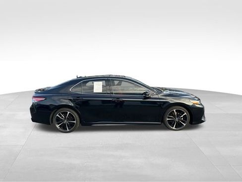 Used 2020 Toyota Camry XSE image 6