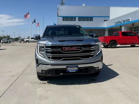 Used 2024 GMC Sierra 1500 SLT w/ SLT Premium Plus Package image 3